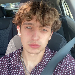 Meet your Posher, Nicholas